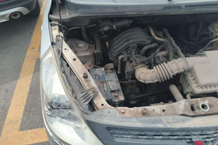 Used Wuling Zhiguang V 2017 1.2L Base Version LMH Engine Bay Right