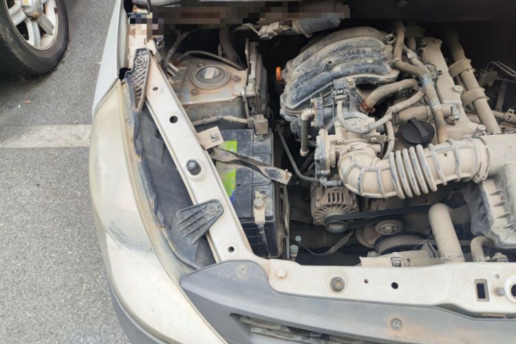 Used Wuling Zhiguang V 2017 1.2L Base Version LMH Engine Bay Right