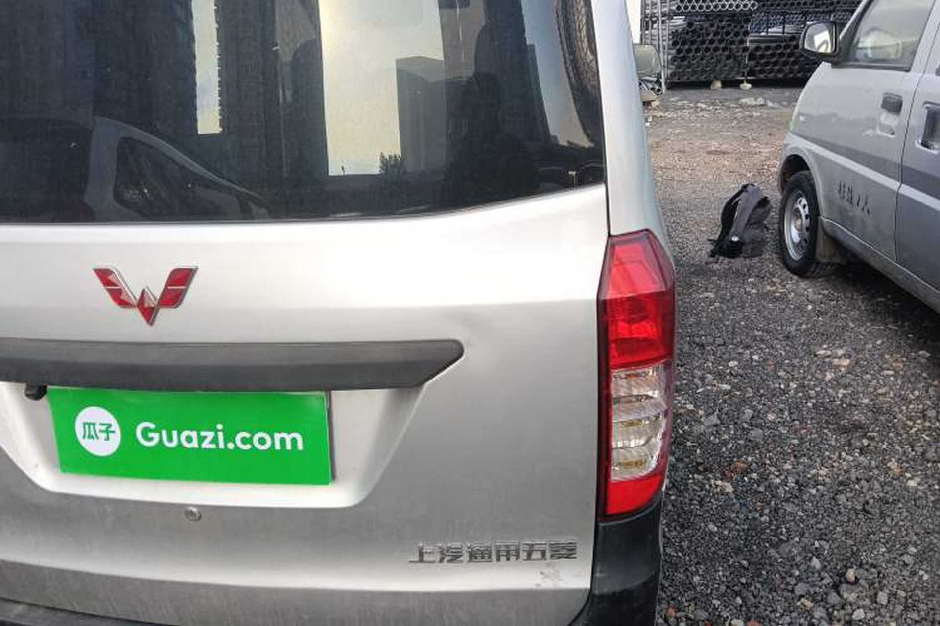 Used Wuling Zhiguang V 2017 1.2L Base Version LMH Exterior 2