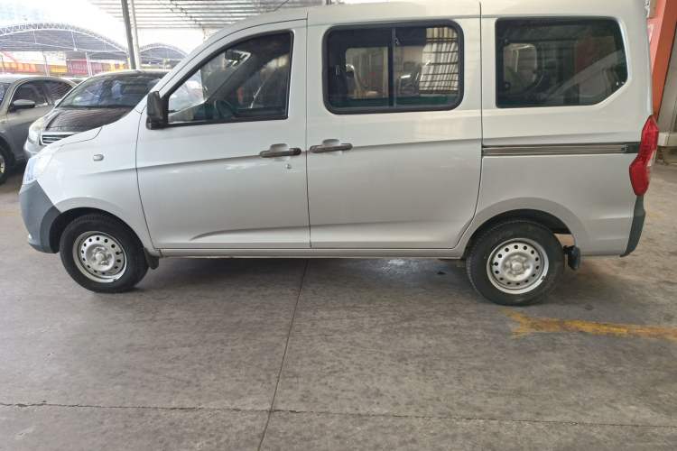 Used Wuling Zhiguang V 2017 1.2L Base Version LMH Exterior 5