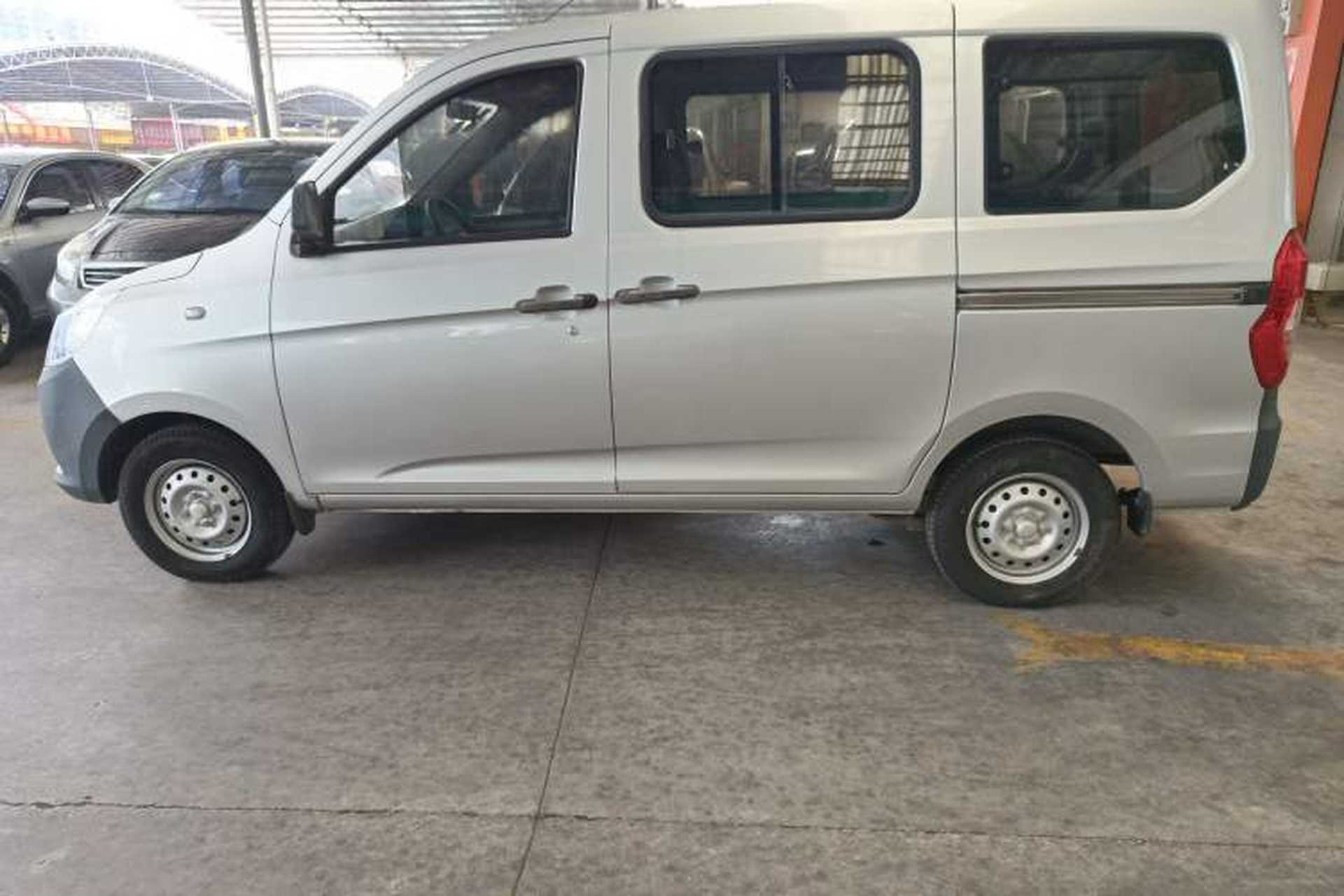 Used Wuling Zhiguang V 2017 1.2L Base Version LMH Exterior 5