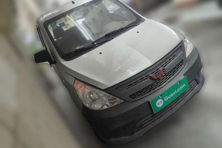 Used Wuling Zhiguang V 2017 1.2L Base Version LMH Front Right 45 Deg