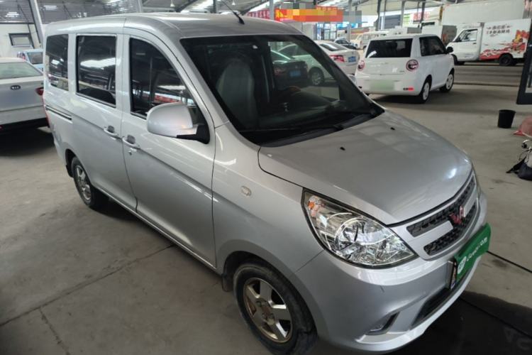 Used Wuling Zhiguang V 2017 1.2L Standard II LMH Front Right 45 Deg