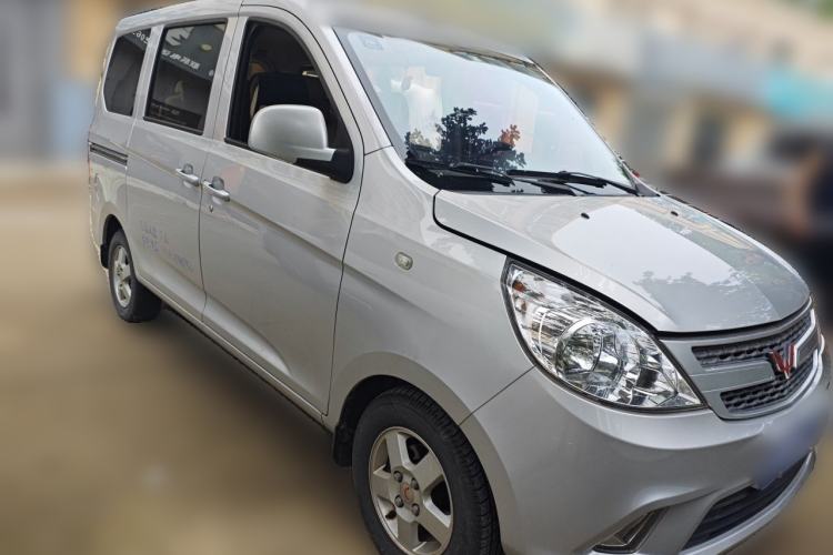 Used Wuling Zhiguang V 2017 1.2L Standard Version I LMH Front Right 45 Deg