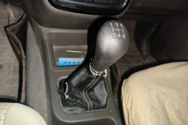 Used Wuling Zhiguang V 2017 1.2L Standard II LMH Gear Lever