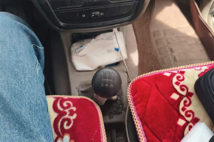 Used Wuling Zhiguang V 2017 1.2L Base Version LMH Gear Lever