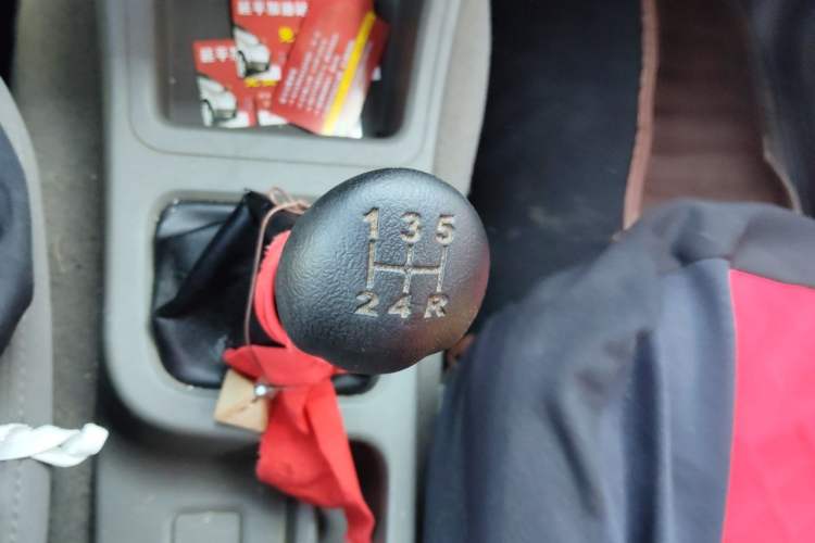 Used Wuling Zhiguang V 2017 1.2L Base Version LMH Gear Lever