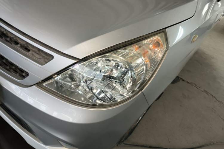 Used Wuling Zhiguang V 2017 1.2L Standard II LMH Left Front Headlight