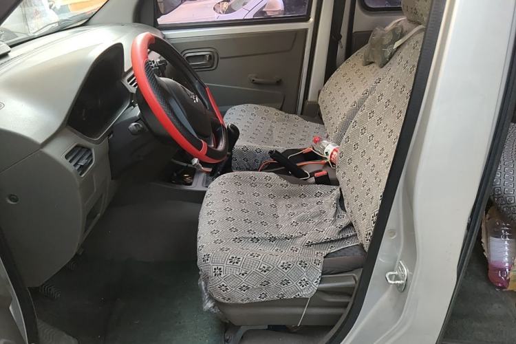 Used Wuling Zhiguang V 2017 1.2L Base Version LMH Left Front Seat
