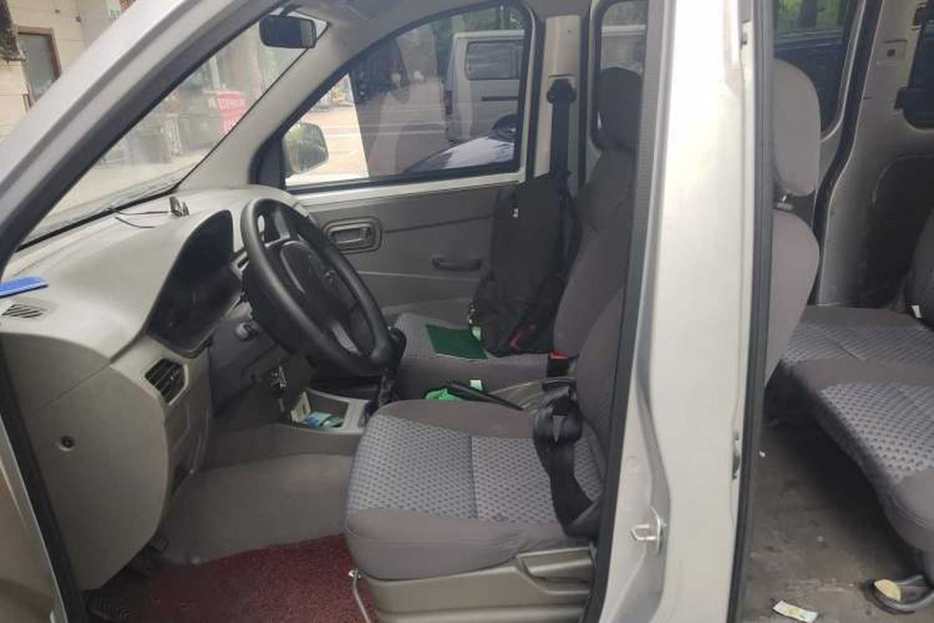 Used Wuling Zhiguang V 2017 1.2L Base Version LMH Left Front Seat