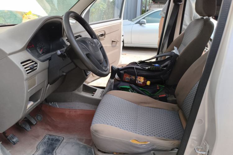 Used Wuling Zhiguang V 2017 1.2L Base Version LMH Left Front Seat