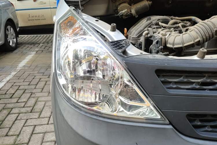 Used Wuling Zhiguang V 2017 1.2L Base Version LMH Right Front Headlight