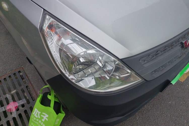 Used Wuling Zhiguang V 2017 1.2L Base Version LMH Right Front Headlight
