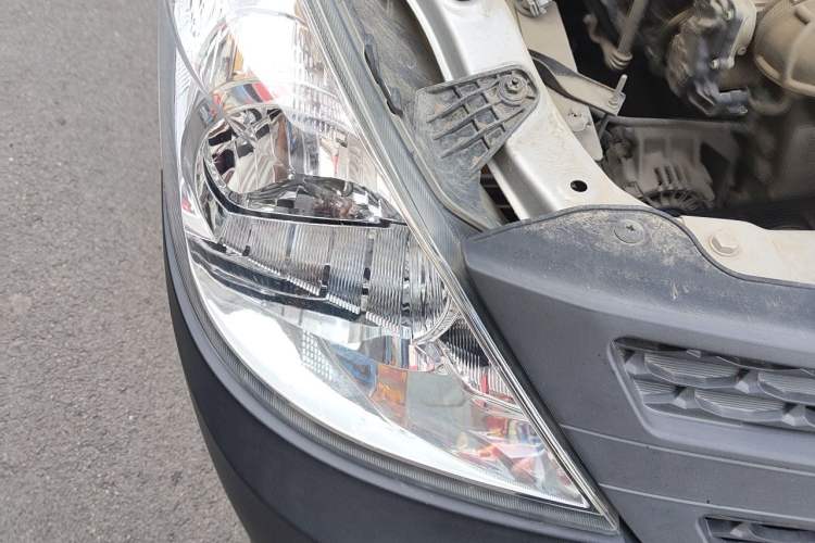 Used Wuling Zhiguang V 2017 1.2L Base Version LMH Right Front Headlight