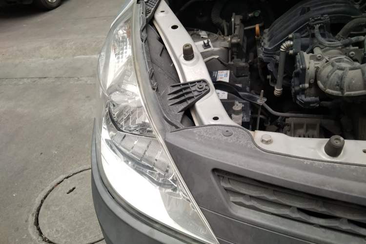 Used Wuling Zhiguang V 2017 1.2L Base Version LMH Right Front Headlight