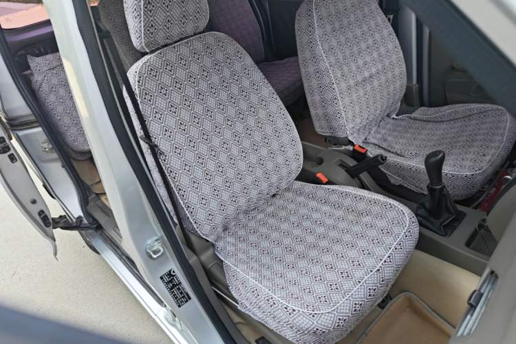 Used Wuling Zhiguang V 2017 1.2L Base Version LMH Right Front Seat