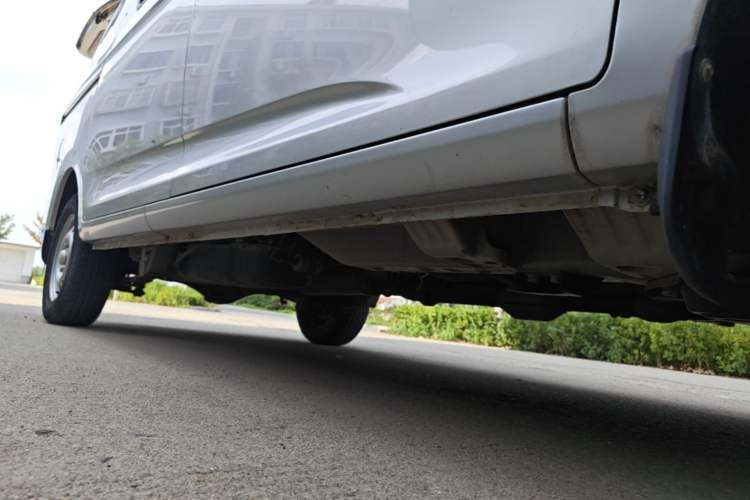 Used Wuling Zhiguang V 2017 1.2L Base Version LMH Right Side Sill