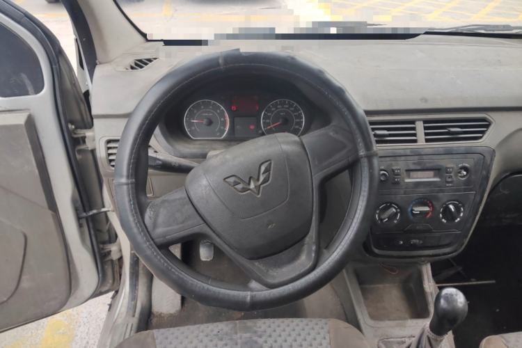 Used Wuling Zhiguang V 2017 1.2L Base Version LMH Steering Wheel