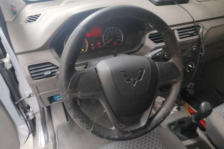 Used Wuling Zhiguang V 2017 1.2L Base Version LMH Steering Wheel