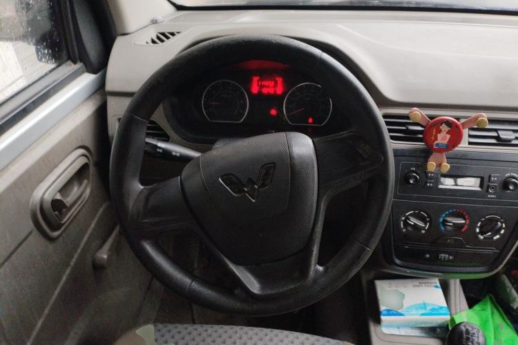 Used Wuling Zhiguang V 2017 1.2L Base Version LMH Steering Wheel