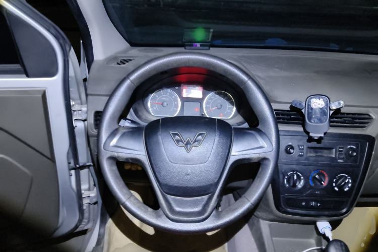 Used Wuling Zhiguang V 2017 1.2L Base Version LMH Steering Wheel
