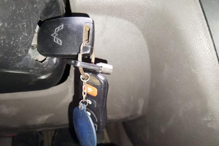 Used Wuling Zhiguang V 2017 1.2L Base Version LMH Vehicle Key