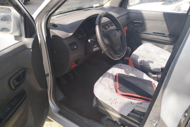 Used Wuling Zhiguang V 2018 1.2L Standard Model LMH Driver Seat