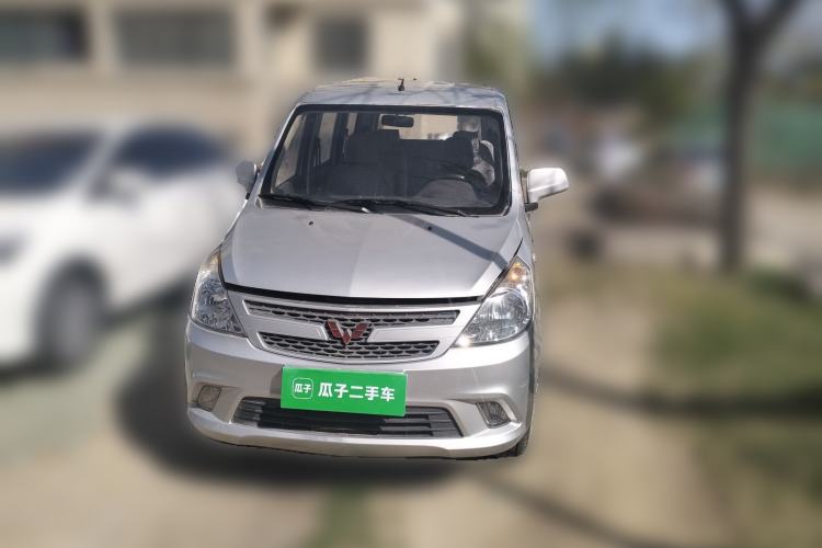 Used Wuling Zhiguang V 2018 1.2L Standard Model LMH Front