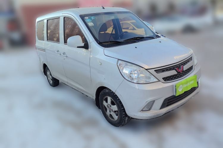 Used Wuling Zhiguang V 2018 1.2L Standard Model LMH Front Right 45 Deg