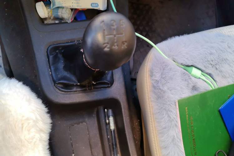 Used Wuling Zhiguang V 2018 1.2L Standard Model LMH Gear Lever