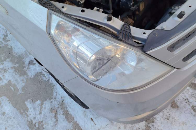 Used Wuling Zhiguang V 2018 1.2L Standard Model LMH Right Front Headlight