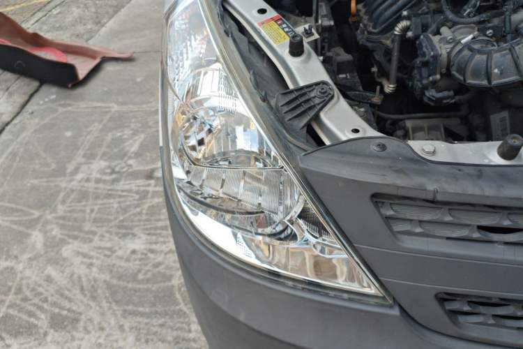 Used Wuling Zhiguang V 2018 1.2L Practical Model LMH Right Front Headlight