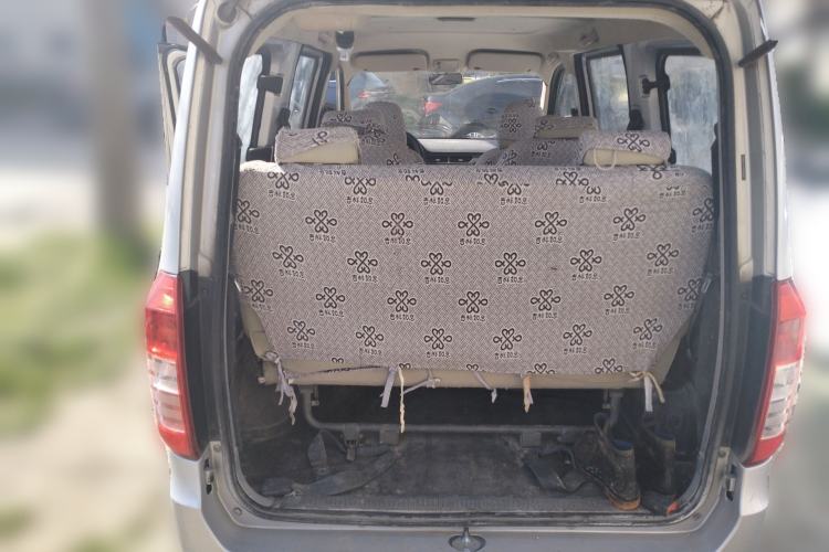 Used Wuling Zhiguang V 2018 1.2L Standard Model LMH Trunk