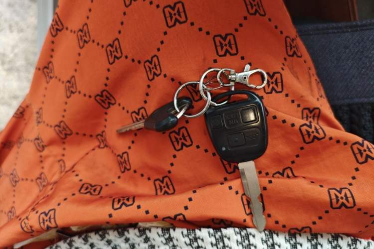 Used Wuling Zhiguang V 2018 1.2L Practical Model LMH Vehicle Key