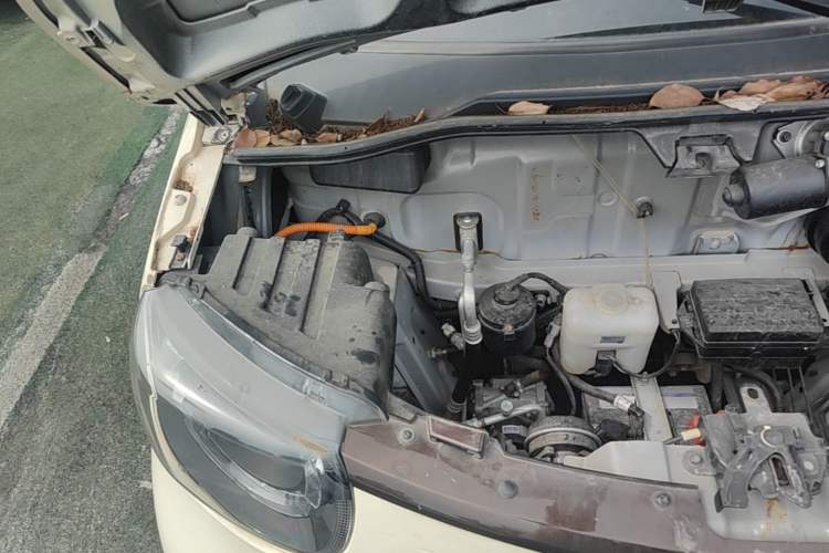 Used Xiaohu EV 2021 FOR-Two Little Cute Tiger Lithium-Ion Battery Engine Bay Right