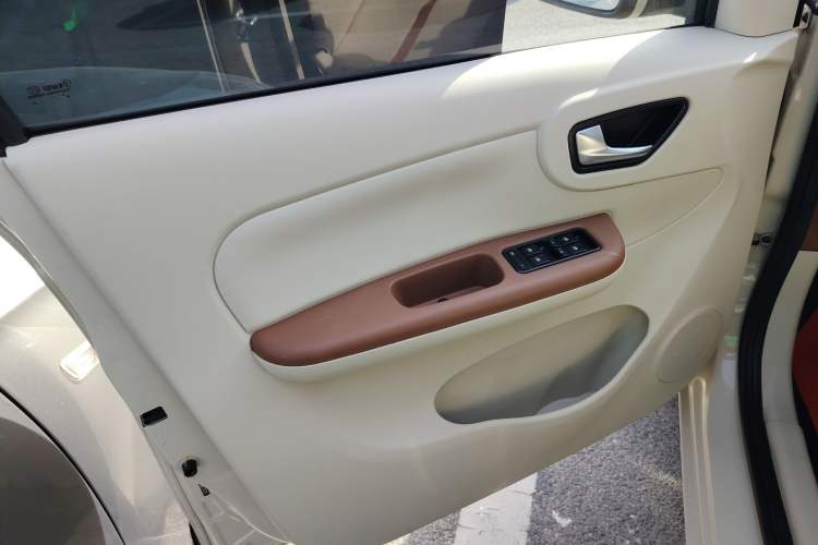 Used Xiaohu EV 2021 FOR-Four Guai Guai Hu Three-Cell Lithium Left Front Door Interior