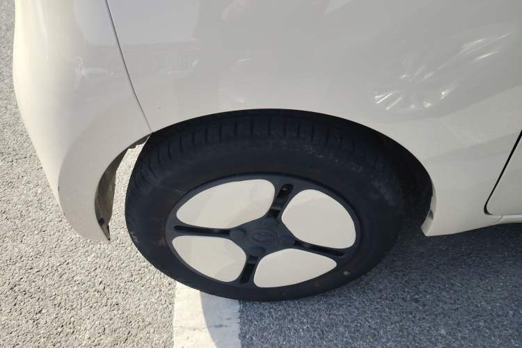 Used Xiaohu EV 2021 FOR-Four Guai Guai Hu Three-Cell Lithium Left Front Wheel Hub