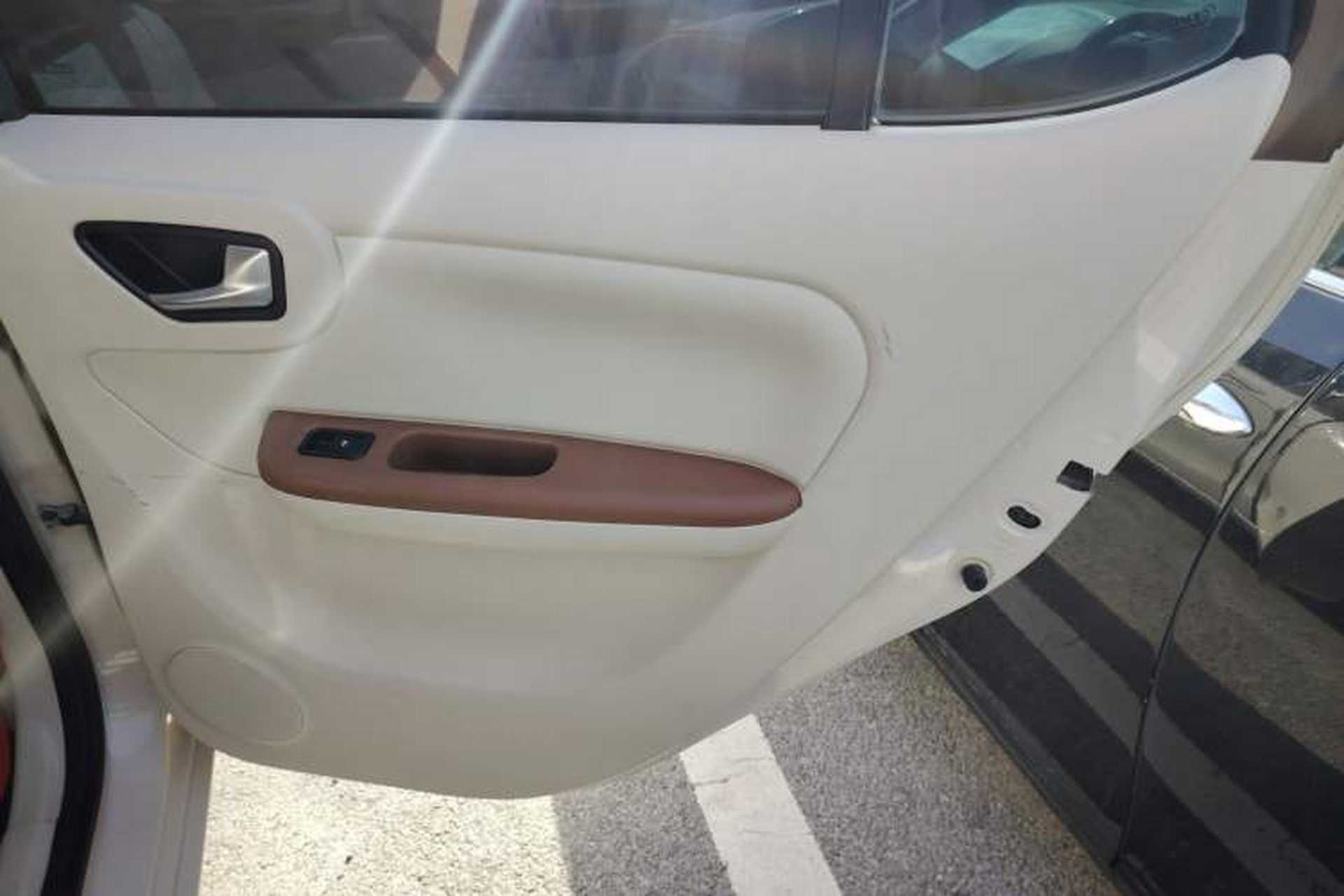 Used Xiaohu EV 2021 FOR-Four Guai Guai Hu Three-Cell Lithium Right Rear Door Interior