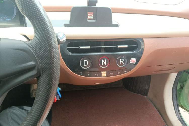 Used Xiaohu EV 2021 FOR-Four Guai Guai Hu Three-Cell Lithium Audio And AC Panel