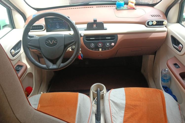 Used Xiaohu EV 2021 FOR-Four Guai Guai Hu Three-Cell Lithium Center Console