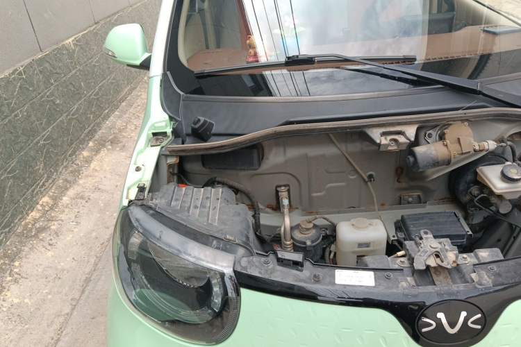 Used Xiaohu EV 2021 FOR-Four Guai Guai Hu Three-Cell Lithium Engine Bay Right