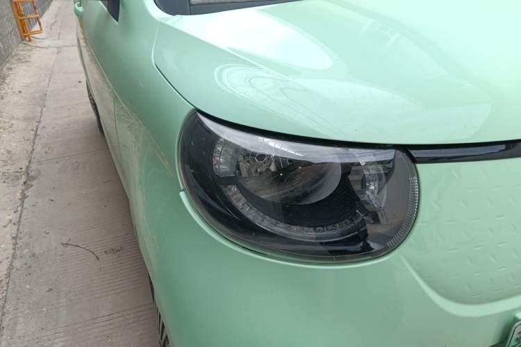 Used Xiaohu EV 2021 FOR-Four Guai Guai Hu Three-Cell Lithium Right Front Headlight