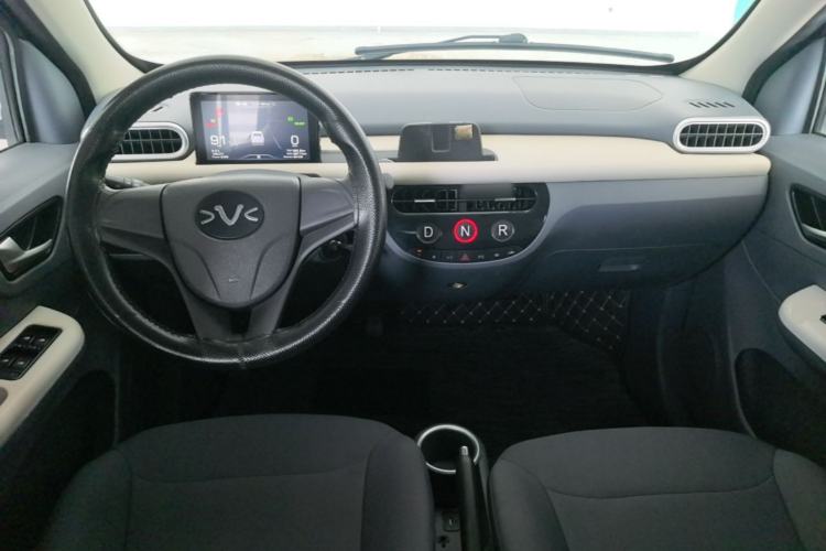 Used Xiaohu EV 2021 FOR-Four Guai Guai Hu Three-Cell Lithium Center Console