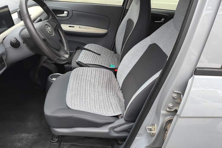 Used Xiaohu EV 2021 FOR-Four Guai Guai Hu Three-Cell Lithium Left Front Seat