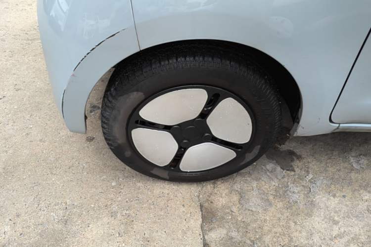 Used Xiaohu EV 2021 FOR-Four Guai Guai Hu Three-Cell Lithium Left Front Wheel Hub