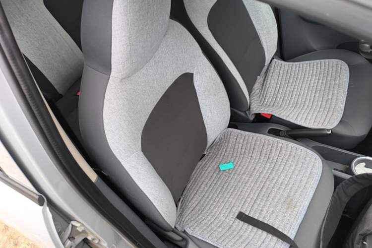 Used Xiaohu EV 2021 FOR-Four Guai Guai Hu Three-Cell Lithium Right Front Seat