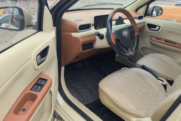Used Xiaohu EV 2021 FOR-Four Goodie Tiger Long-Range Model Driver Seat