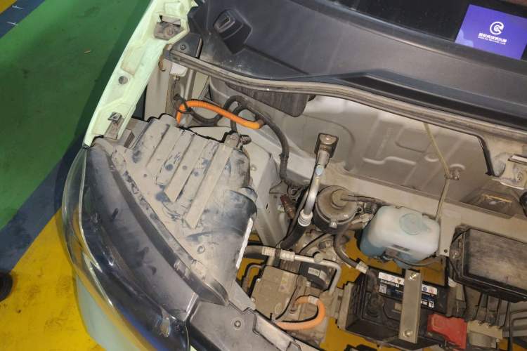 Used Xiaohu EV 2021 FOR-Four Guai Guai Hu Three-Cell Lithium Engine Bay Right