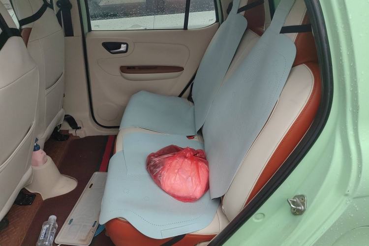 Used Xiaohu EV 2021 FOR-Four Guai Guai Hu Three-Cell Lithium Interior 1