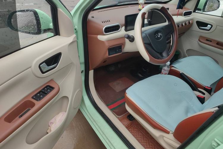 Used Xiaohu EV 2021 FOR-Four Guai Guai Hu Three-Cell Lithium Interior 2